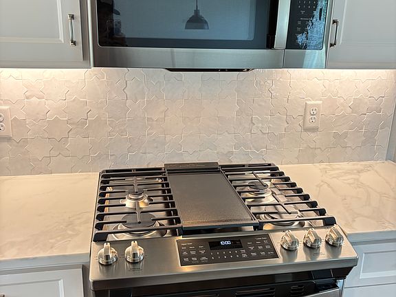 4th image of 3032 Santa Elena Dr