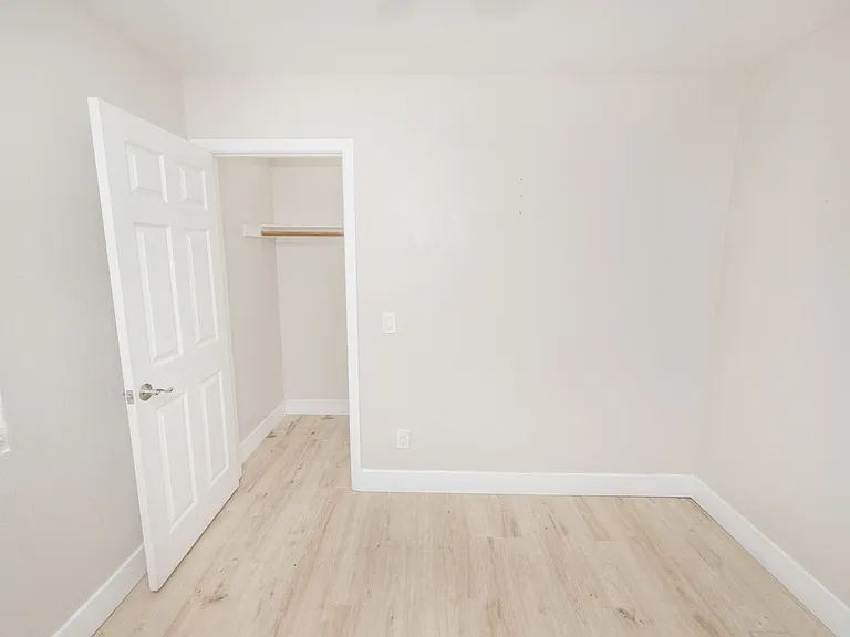 511 Stork St — Photo 14