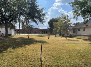 1871 Aspen Ln, Seabrook, TX 77586