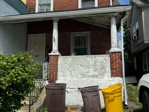 233 E County Line Rd, Ardmore, PA 19003