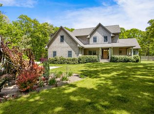 110 W Neck Rd, Southampton, NY 11968