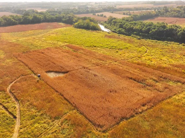 64 60th Ave, Melcher Dallas, IA 50062