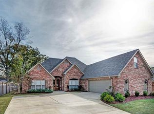104 Elizabeth Dr, Brandon, MS 39042