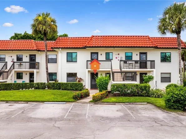 4186 27th Ct SW APT 105, Naples, FL 34116