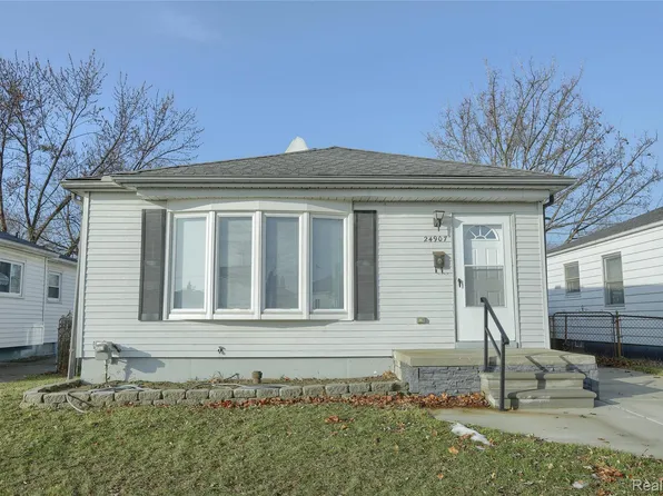 24907 Brittany Ave, Eastpointe, MI 48021