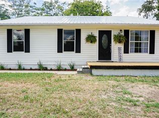 40031 E 9th Ave, Umatilla, FL 32784