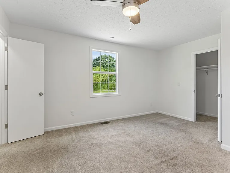 1001 Lakeside Dr — Photo 26