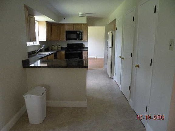 new kitchen/breakfast rm
