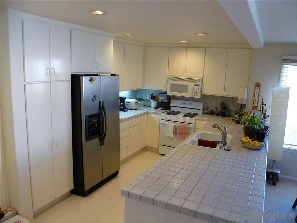 2nd image of 717 Nantasket Ct