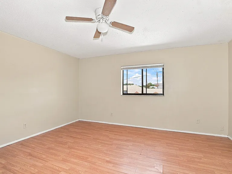 115 Michelle Ln — Photo 14