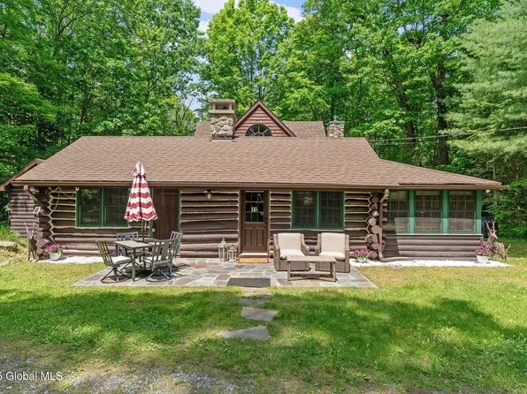 11 Village Estate Lane, Lake George, NY 12845