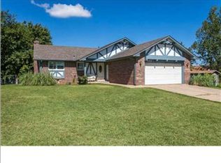 633 N Ridge Way Rd, Rose Hill, KS 67133