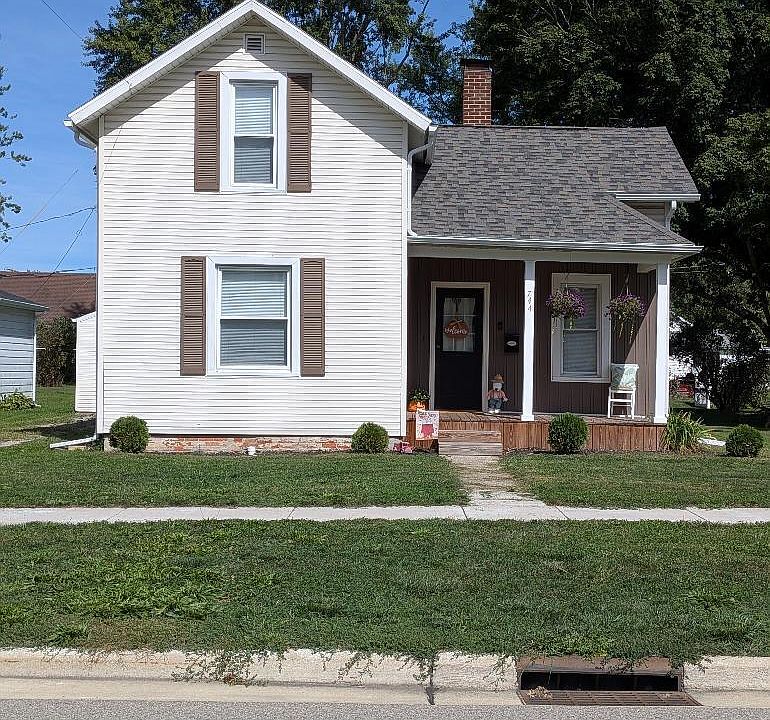 1st image of 744 Park St