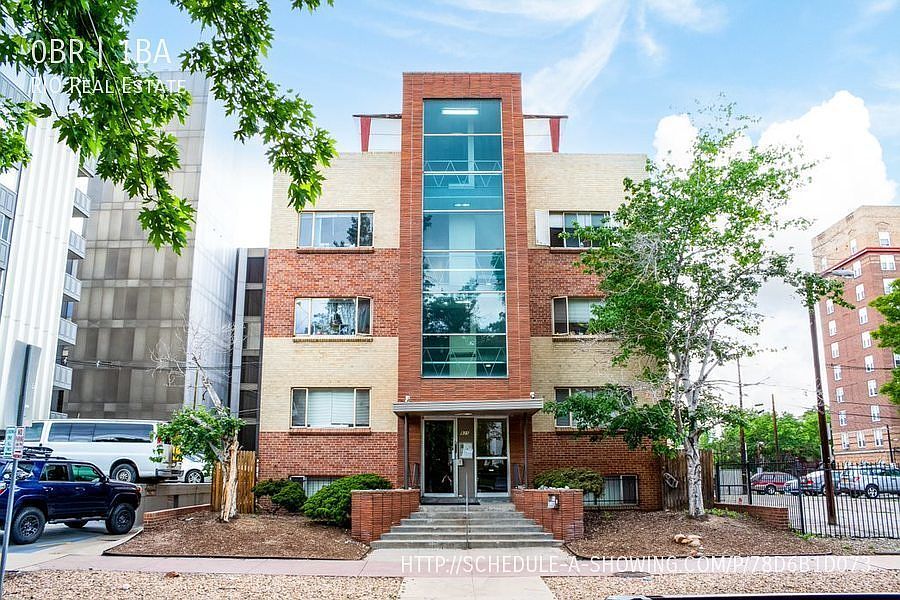 1st image of 935 N Logan St #301