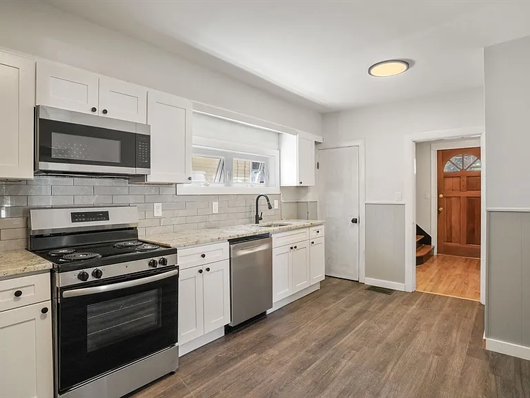 133 Winthrop St — Photo 2