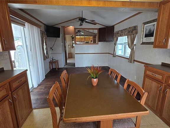 5th image of 2420 Bobolink Cir W