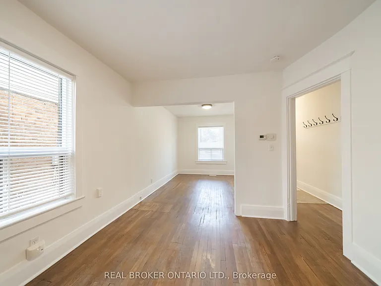 542 Glebeholme Blvd #MAIN — Photo 3