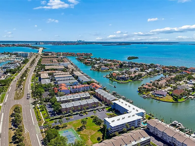 719 Pinellas Bayway S #301 — Photo 66