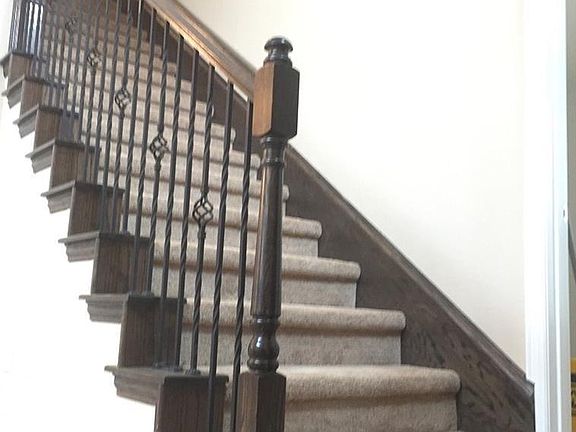 5th image of 165 Barrington Ln