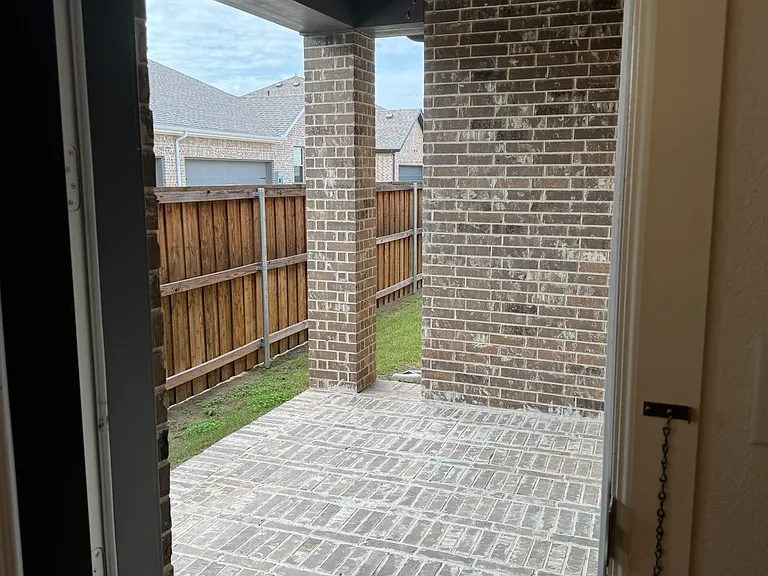 1508 Rose Willow Way — Photo 17