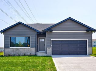 5539 167th St, Urbandale, IA 50323