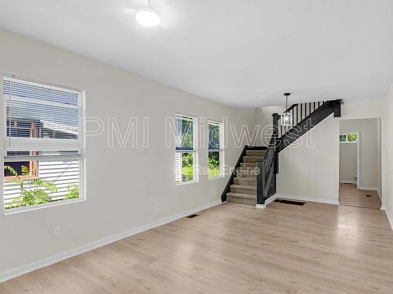 2235 Dr Martin Luther King Jr St — Photo 2