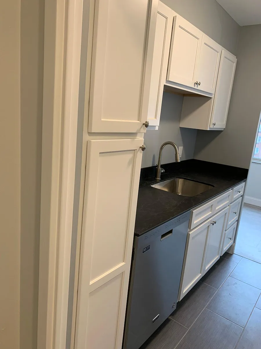 Building Photo - 11850 Edgewater Dr #515