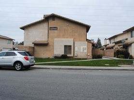 8110 Laborough Dr, Bakersfield, CA