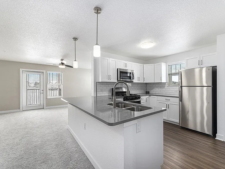 Eagle Ridge Apartment Homes — Photo 2