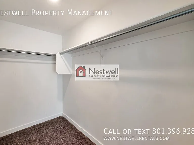533 N Helmsman Ln — Photo 18