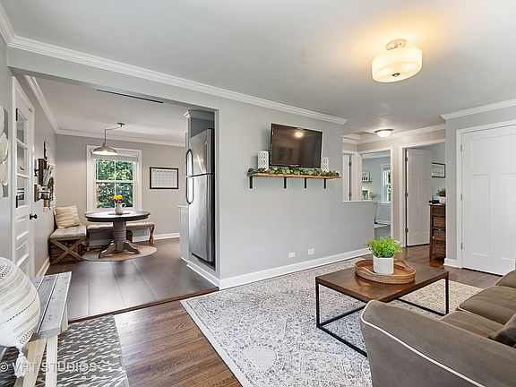 3rd image of 115 N Ashland Ave