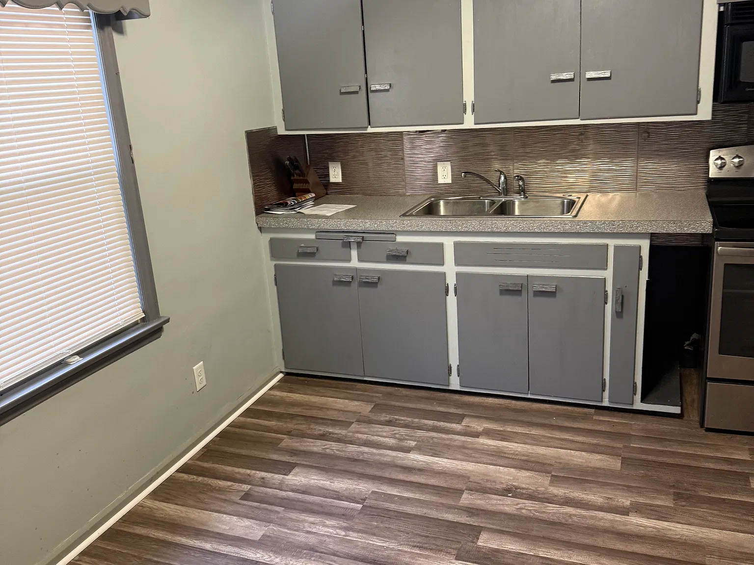 2 bed, 840 sqft, $1,350 — Photo 2