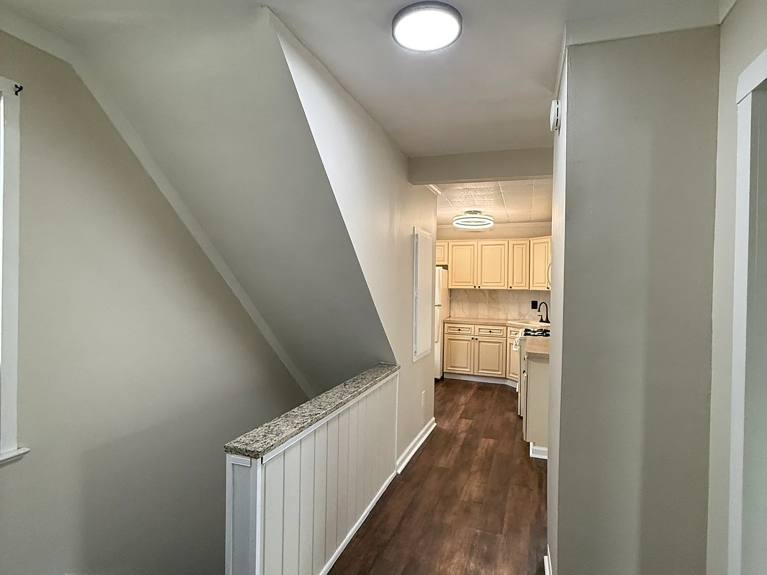 645 New York Ave — Photo 3