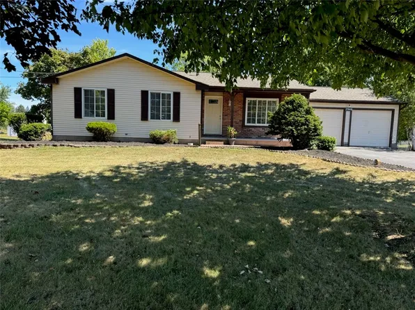 2946 Union St, Rochester, NY 14624