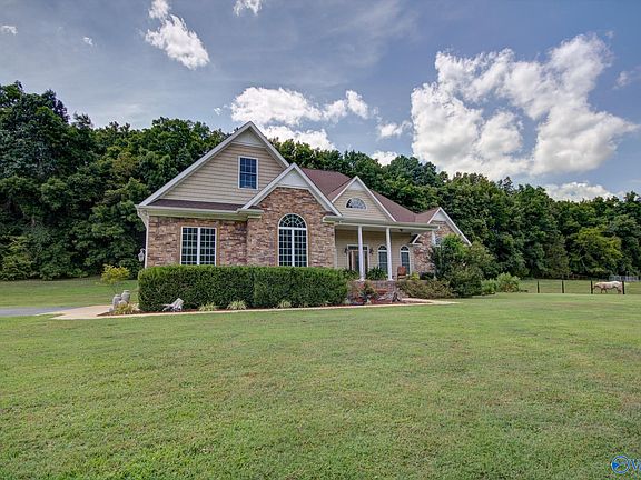 2nd image of 600 Bates Hollow Rd