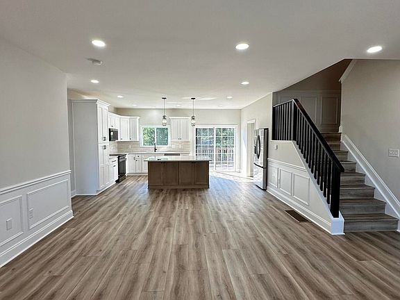 2nd image of 114 Fallow Cir
