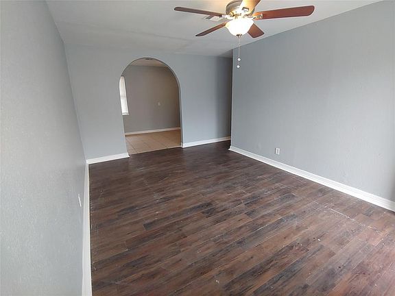 4th image of 8512 Quebec Dr
