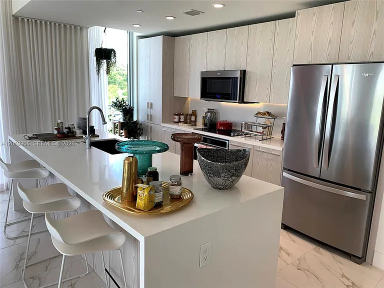 2000 W Metropica Way #1603 — Photo 7