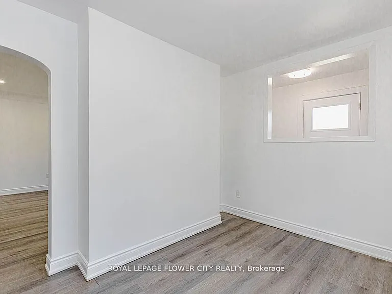 37 Warwick Rd — Photo 9