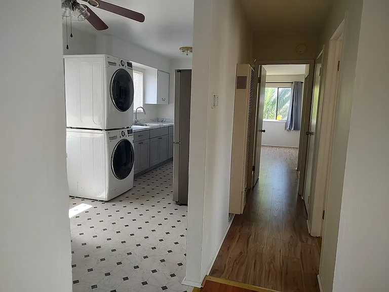 8001 Bancroft Ave #D — Photo 3