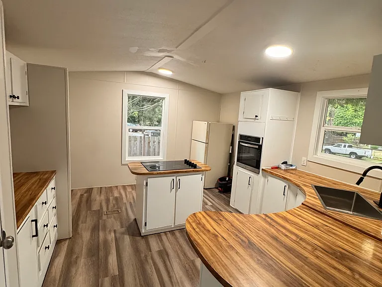 13024 212th Avenue Ct E — Photo 2