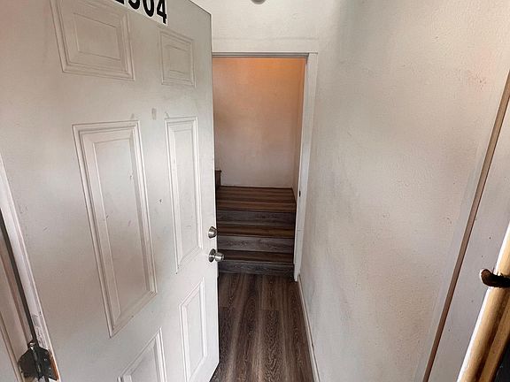 2nd image of 2504 23rd Ave #B