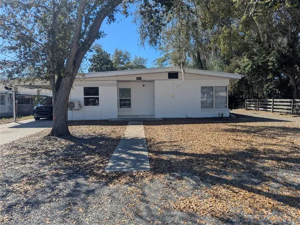 1513 Akron Dr, Leesburg, FL 34748