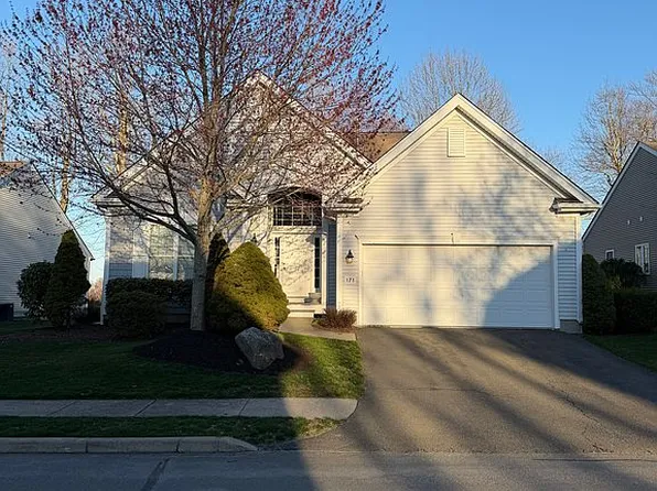 171 Country Club Dr, Oxford, CT 06478