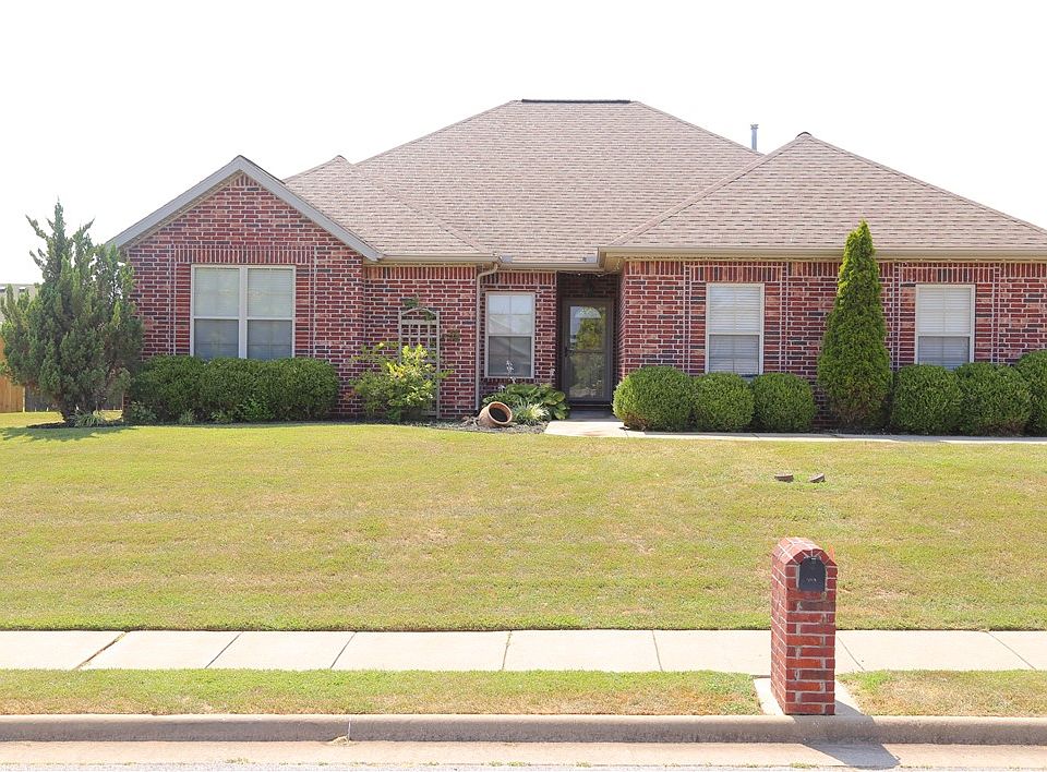 1st image of 2109 Quinlan Ave