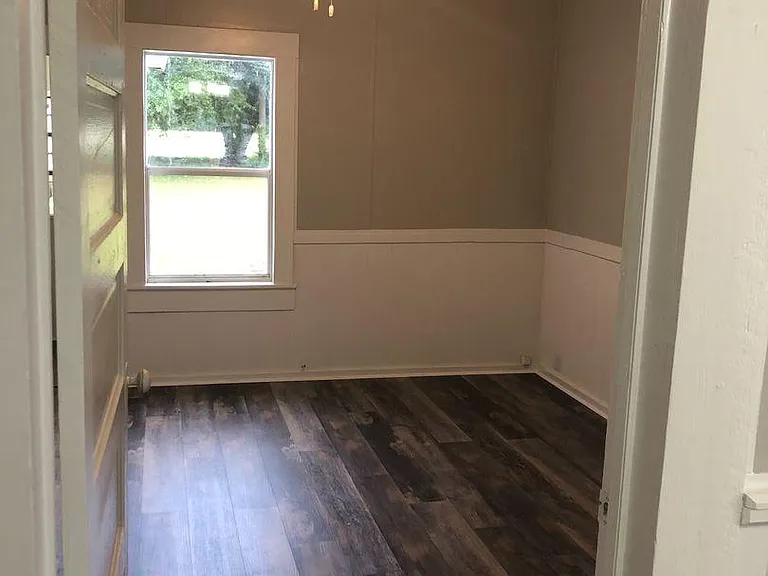 2420 E Central Ave — Photo 5