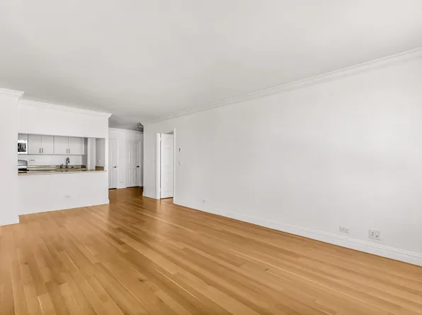 30 West 63rd Street image 3 of 8