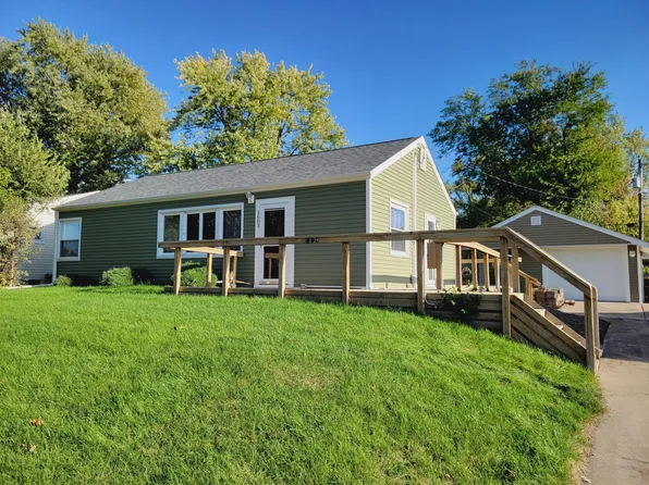 1603 Robeson Ave, Bettendorf, IA 52722