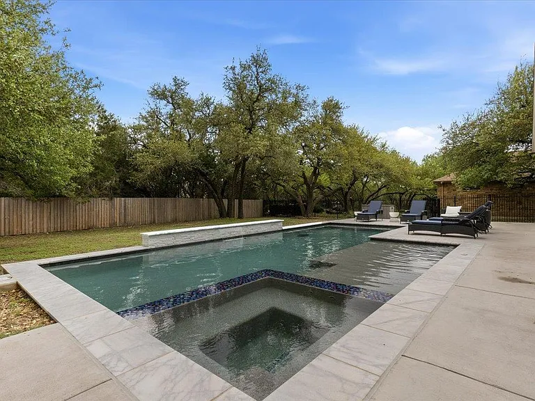 101 Onion Creek Ln — Photo 39