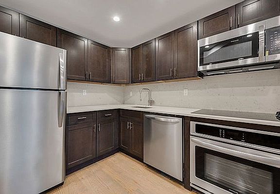 3rd image of 2885 W 15th St APT 2B